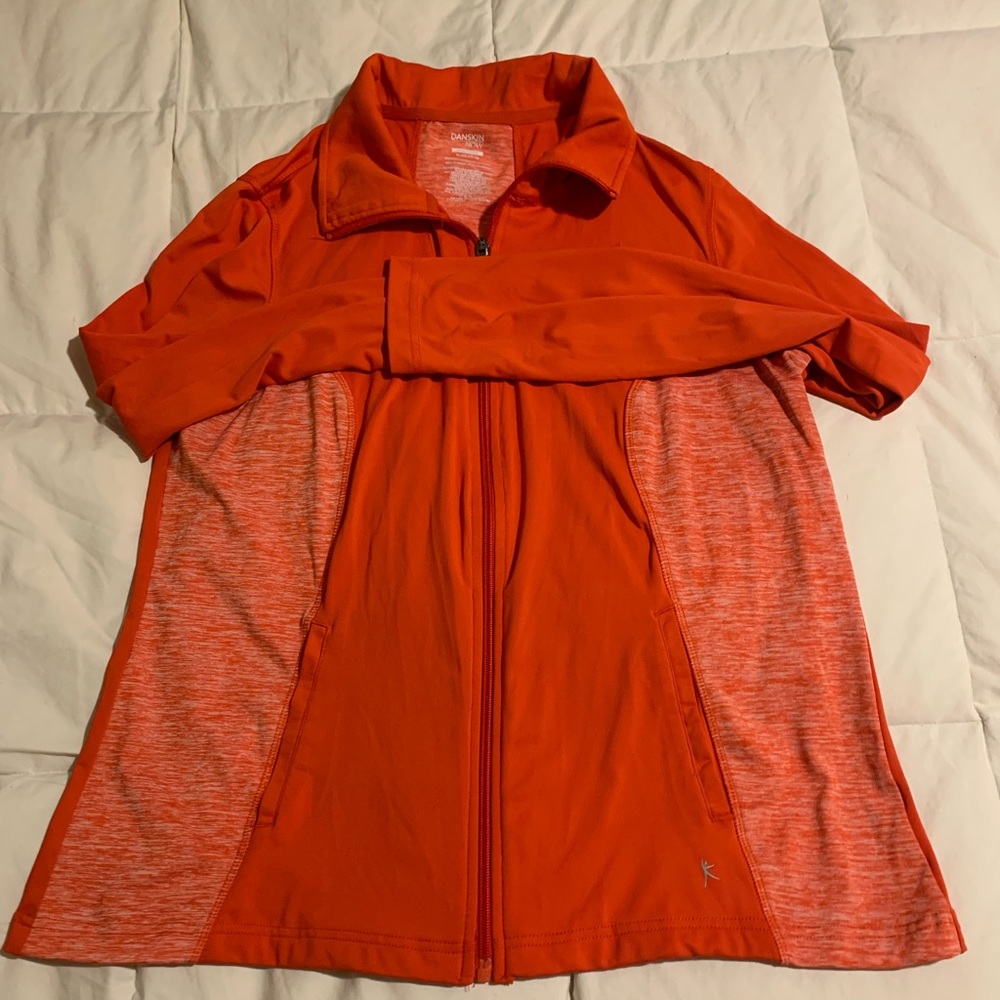 2X long sleeve zip up active wear